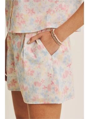 814 Pastel Watercolor Bloom Elastic Back Pleated Cotton Shorts - M - NWT